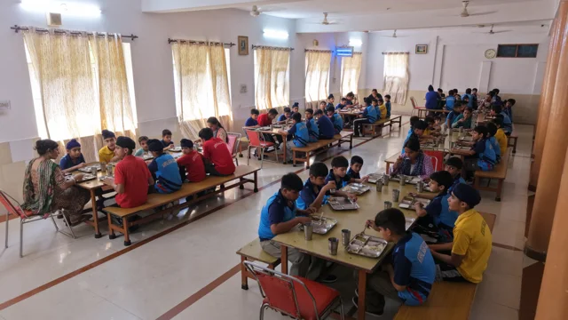 Students sharing a meal in the dining hall